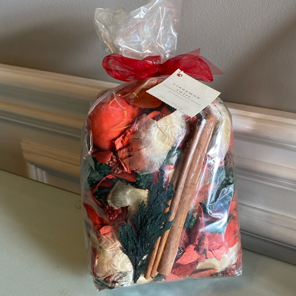 Pier 1 Imports “Cinnamon Twist” Scented Potpourri Bowl Filler 16 oz